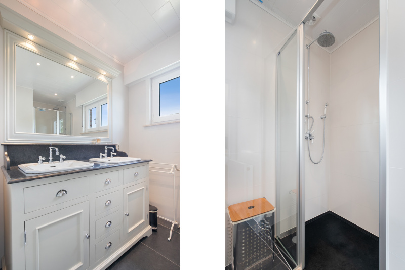 De badkamer op de begane grond