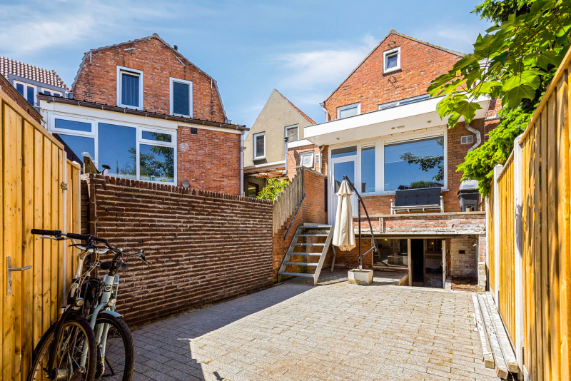 Tussenwoning te koop: Vestdijkstraat 23, Hulst